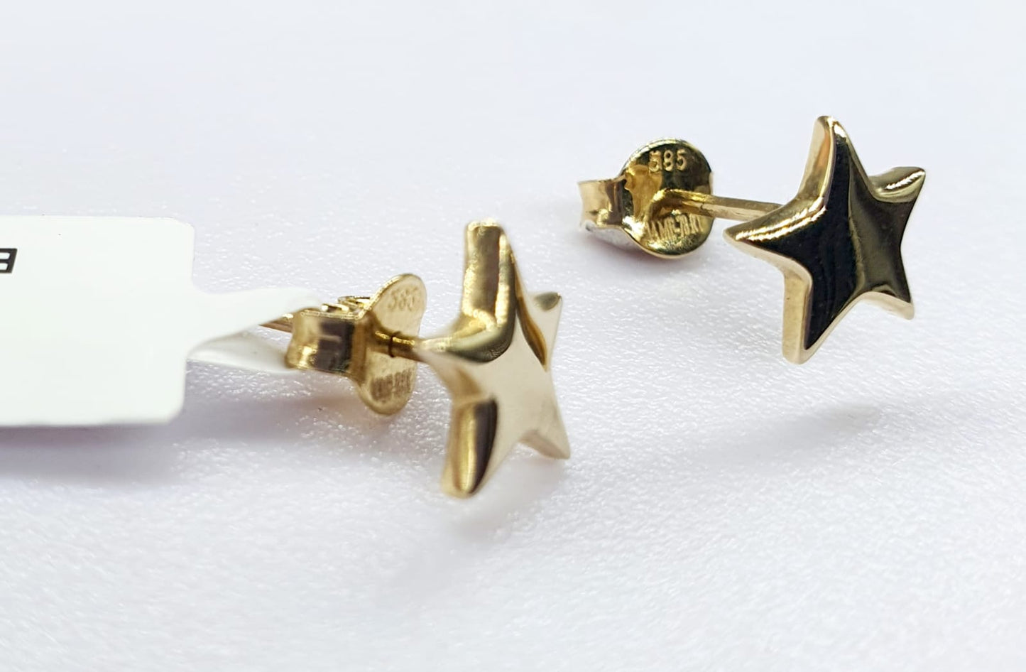 ARETES ESTRELLA